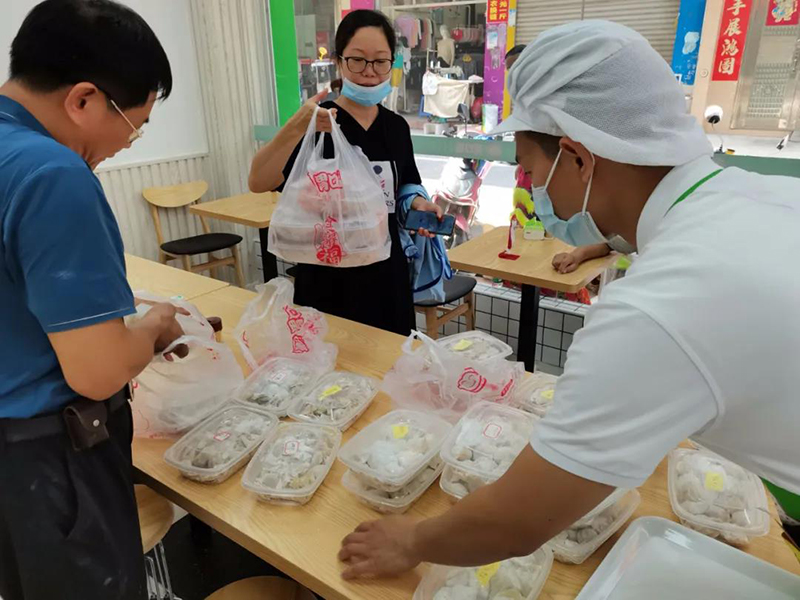 胃口福餃子云吞?hào)|方市場(chǎng)店開業(yè)，數(shù)百市民排隊(duì)嘗鮮